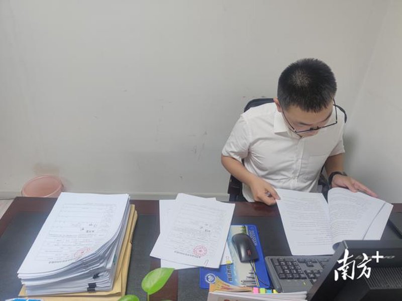 法务信息咨询：企业成长的指路灯